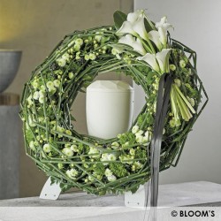 Couronne pour urne en fleurs